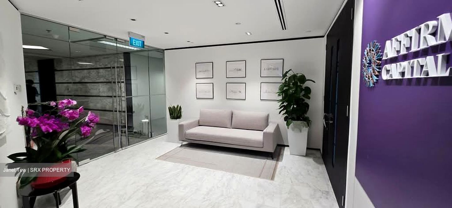 Gateway East (D7), Office #537066611